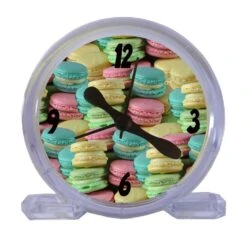 Réveil Plexiglas Macarons Multicouleurs By Cbkreation
