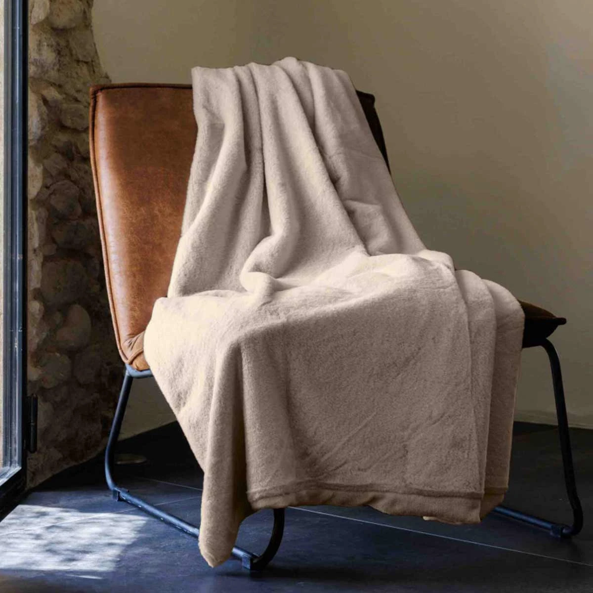 Plaid Imitation Fourrure Rose 130 X 170 Cm