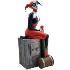 Tirelire Harley Quinn Sur Un Coffre 27 Cm