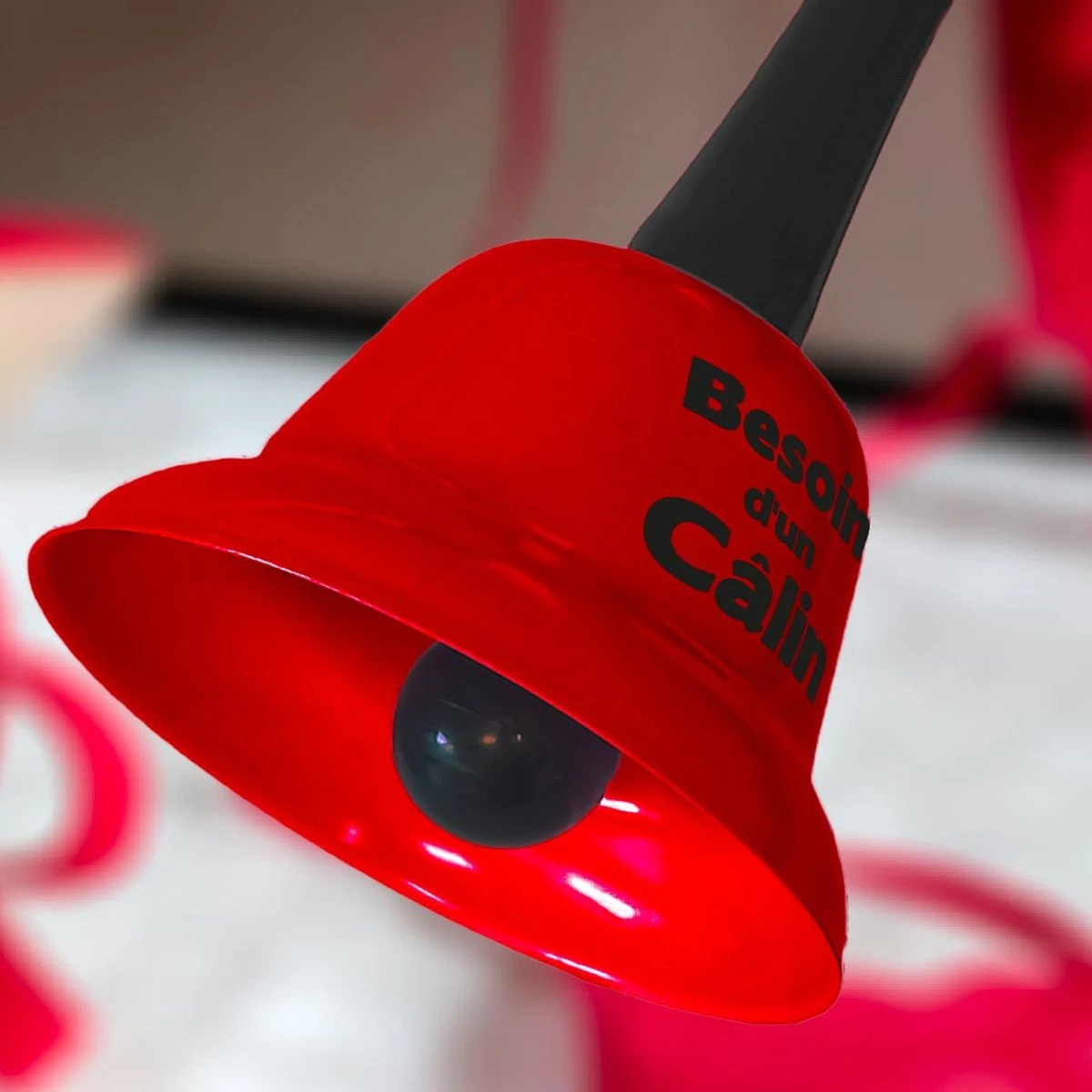 Cloche De Table En Métal - Besoin D'un Calin