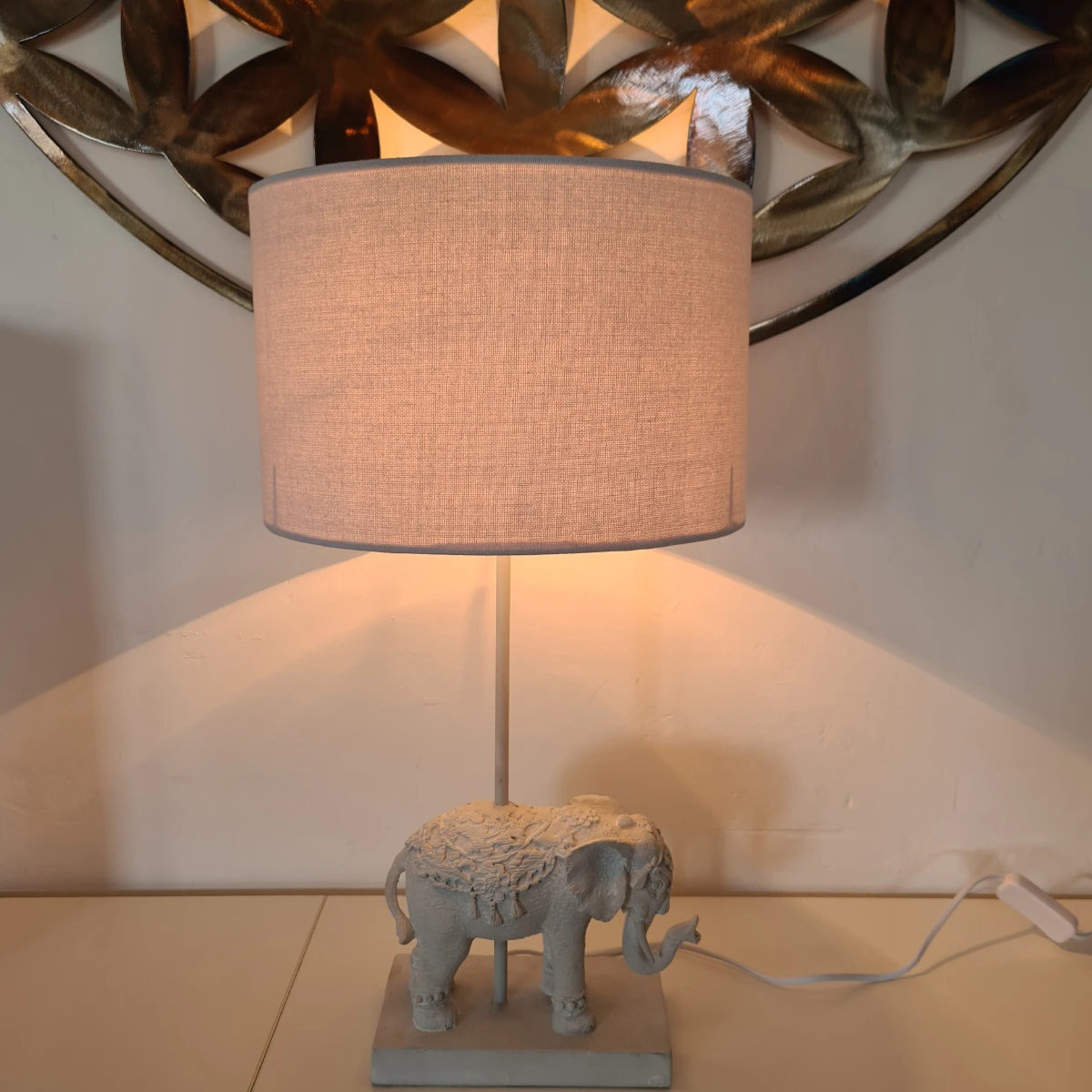 Lampe Eléphant En Résine Blanche 58 Cm