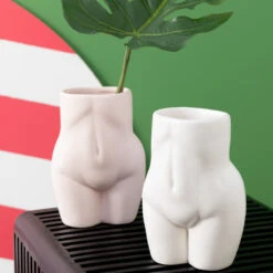 Vase Nu Féminin En Dolomite Rose 16 Cm