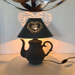 Lampe à Poser Théière En Métal Patiné
