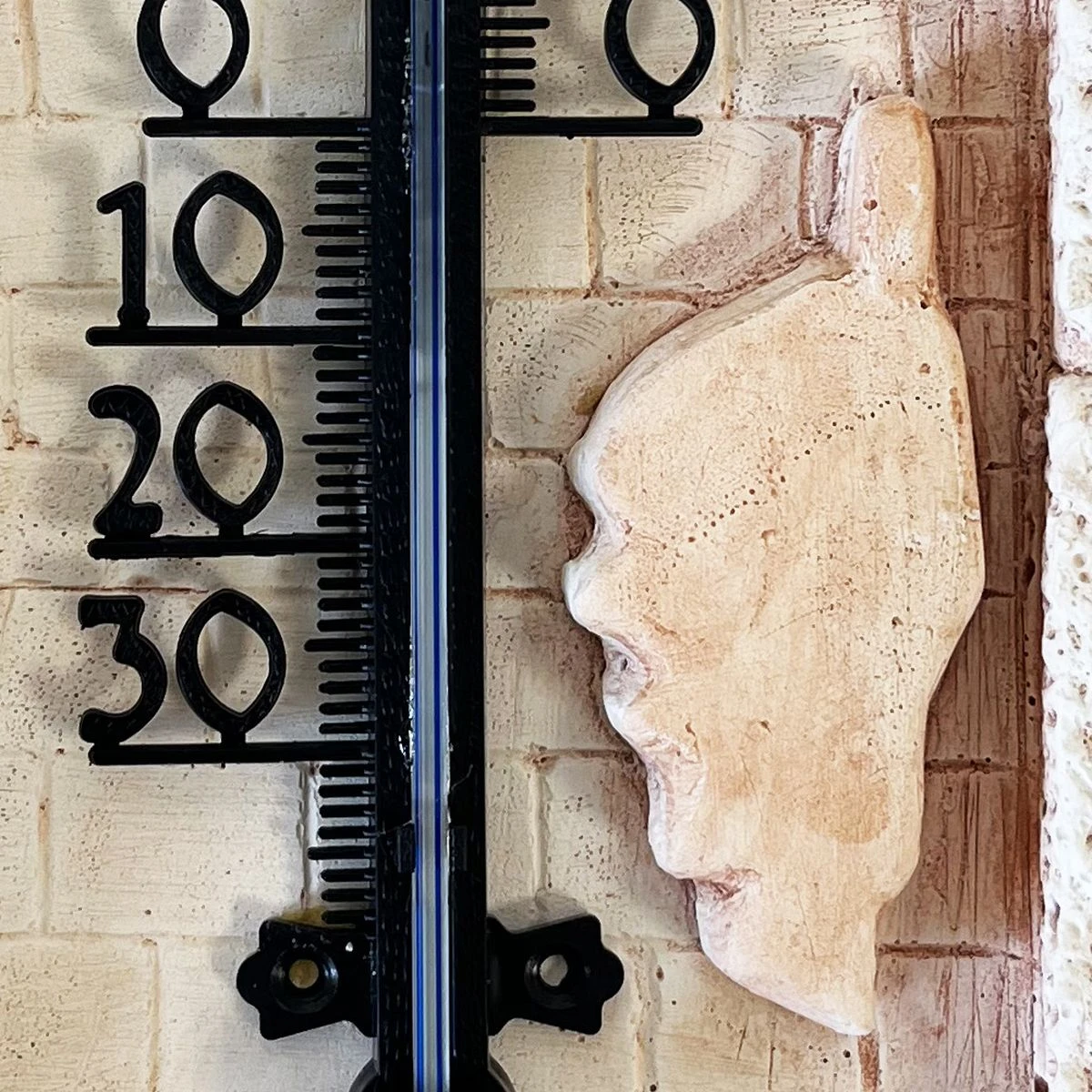 Grand Thermomètre Artisanal En Plâtre - Corse - Modèle Ocre – Image 2