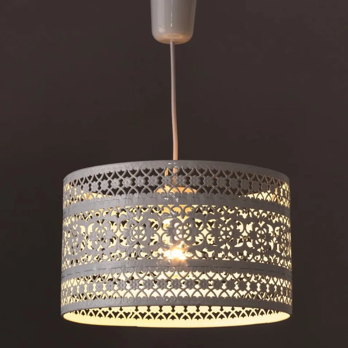 Lustre Motif Ajouré En Métal Blanc 18.5 X 29.5 Cm