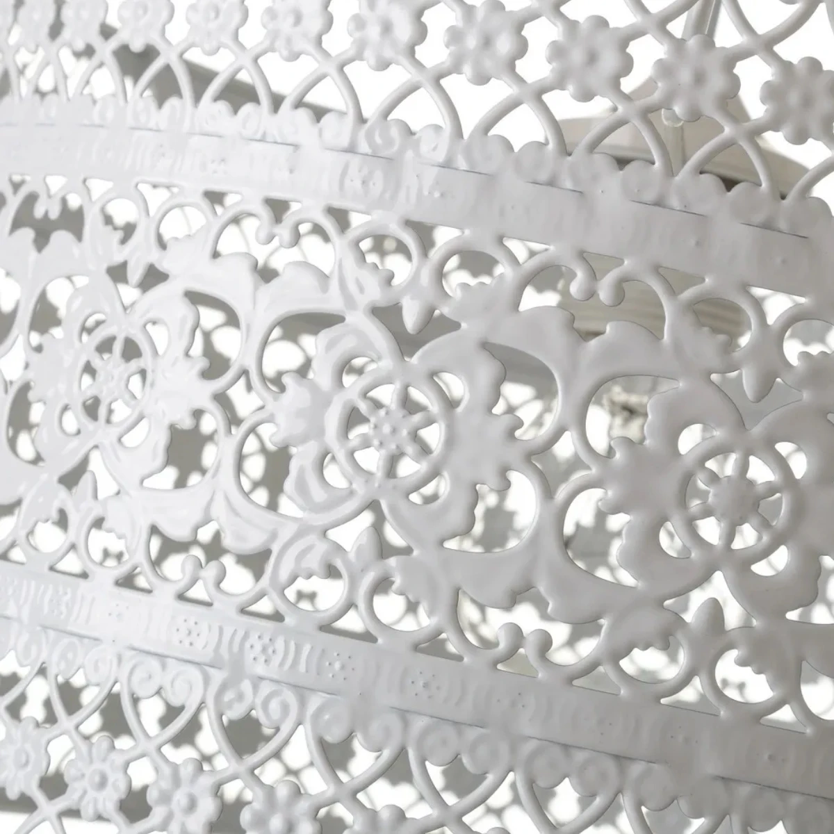 Lustre Motif Ajouré En Métal Blanc 18.5 X 29.5 Cm – Image 2