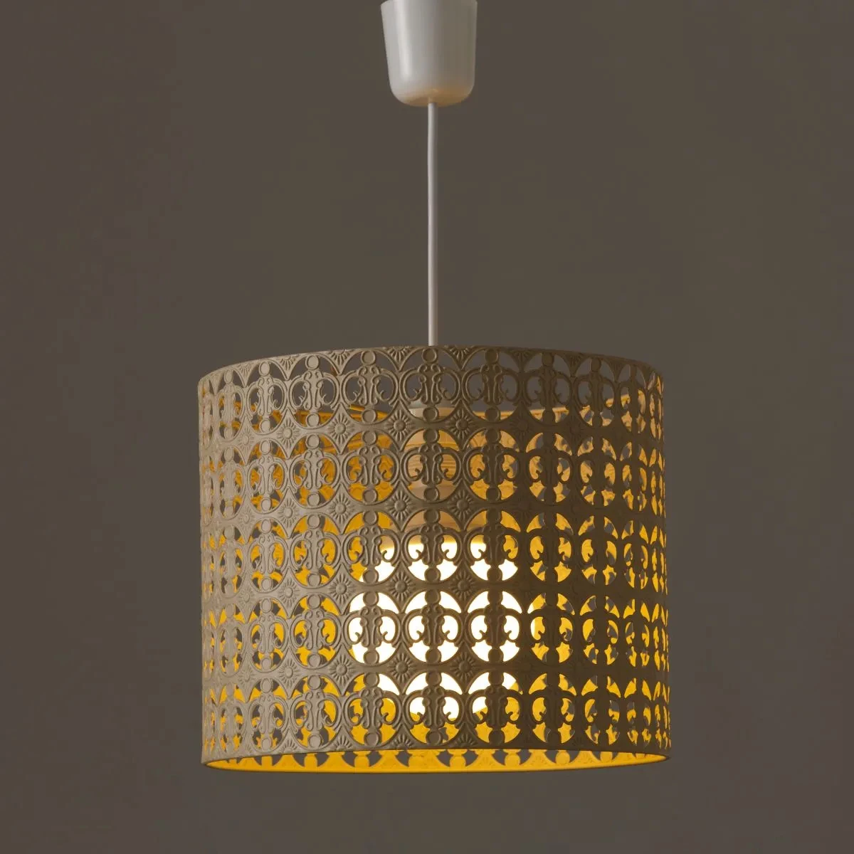 Lustre Motif Ajouré En Métal Beige 25 X 29 Cm