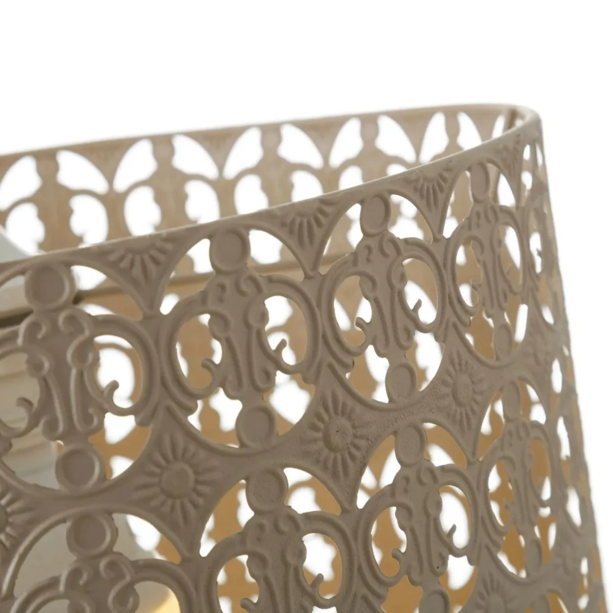 Lustre Motif Ajouré En Métal Beige 25 X 29 Cm – Image 2