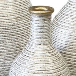 Trio De Vases Artisanaux Blanc Et Or